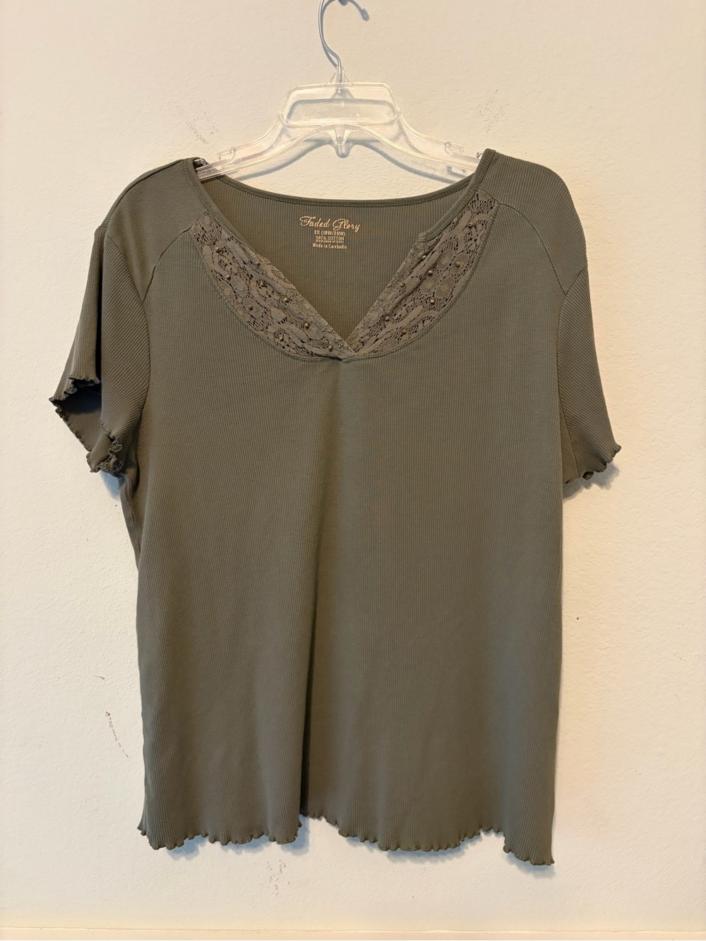 Faded Glory Olive Green Lace-Trim V-Neck Top - Size 18W/20W